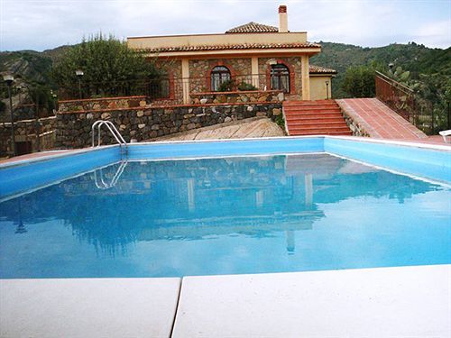 Il Poggio Country Resort Graniti Luaran gambar